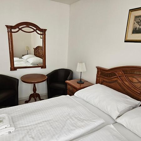 Hotel Union Louny Esterno foto