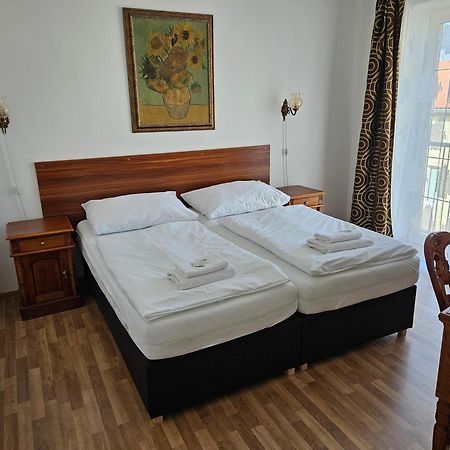 Hotel Union Louny Esterno foto